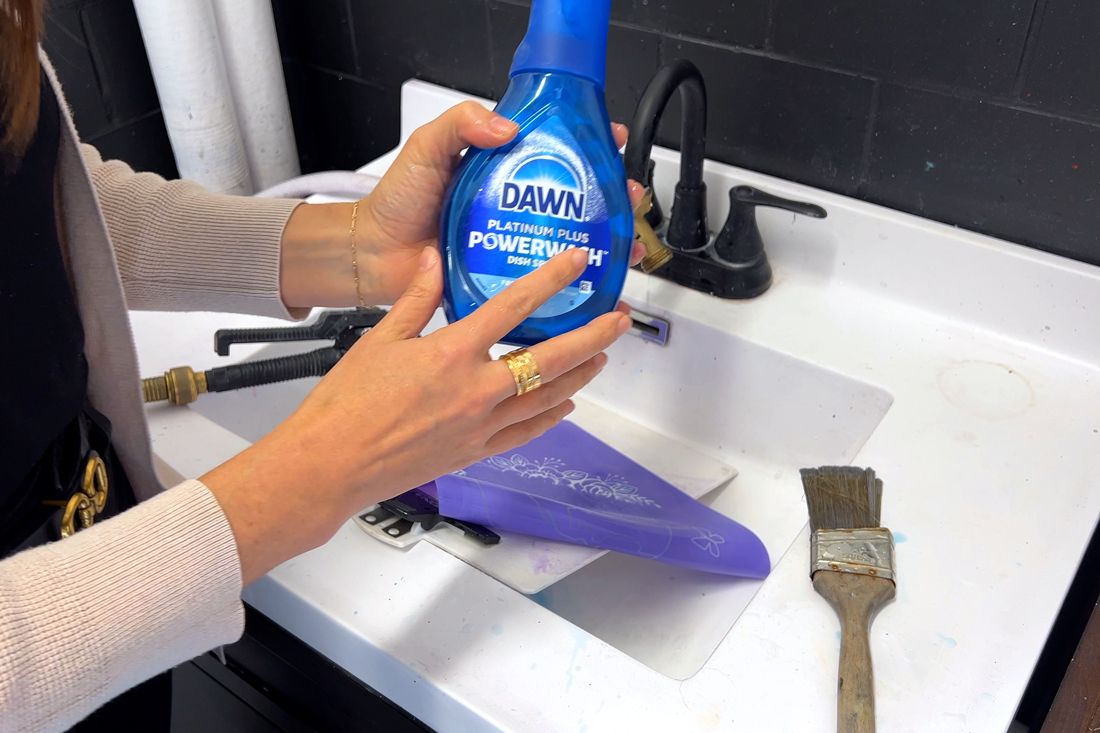 how to clean ikonart stencils